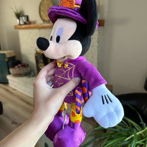 Disney store exclusive Mickey Mouse Halloween plushy - Picture 4 of 5